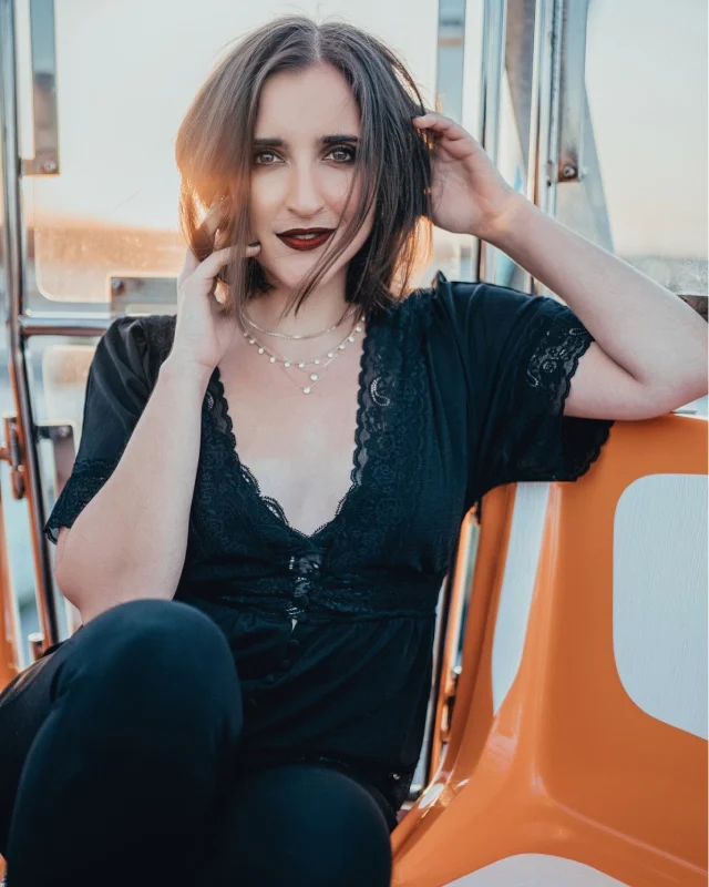 The next Performance at the Point with Allie Sawicki (@quickysawicki) is Wednesday, May 21 from 6:30 to 7:30 p.m. at our Historic Spanish Point campus! With her unmatched covers of pop and folk, everyone can enjoy Allie Sawicki’s acoustic, stripped-back style! Her selection of songs is sure to please every audience, whether you love Fleetwood Mac, Lady Gaga, or Amy Winehouse. Food and beverages will be available for purchase! Get your tickets at selby.org.